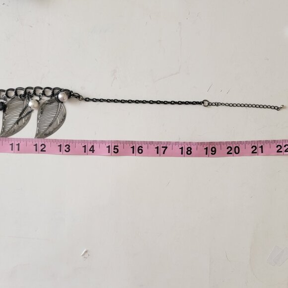 Bib Dangle Leaves Faux Pearls Necklace 22 Inches And Gun Metal Studs Adjustable - Picture 9 of 11